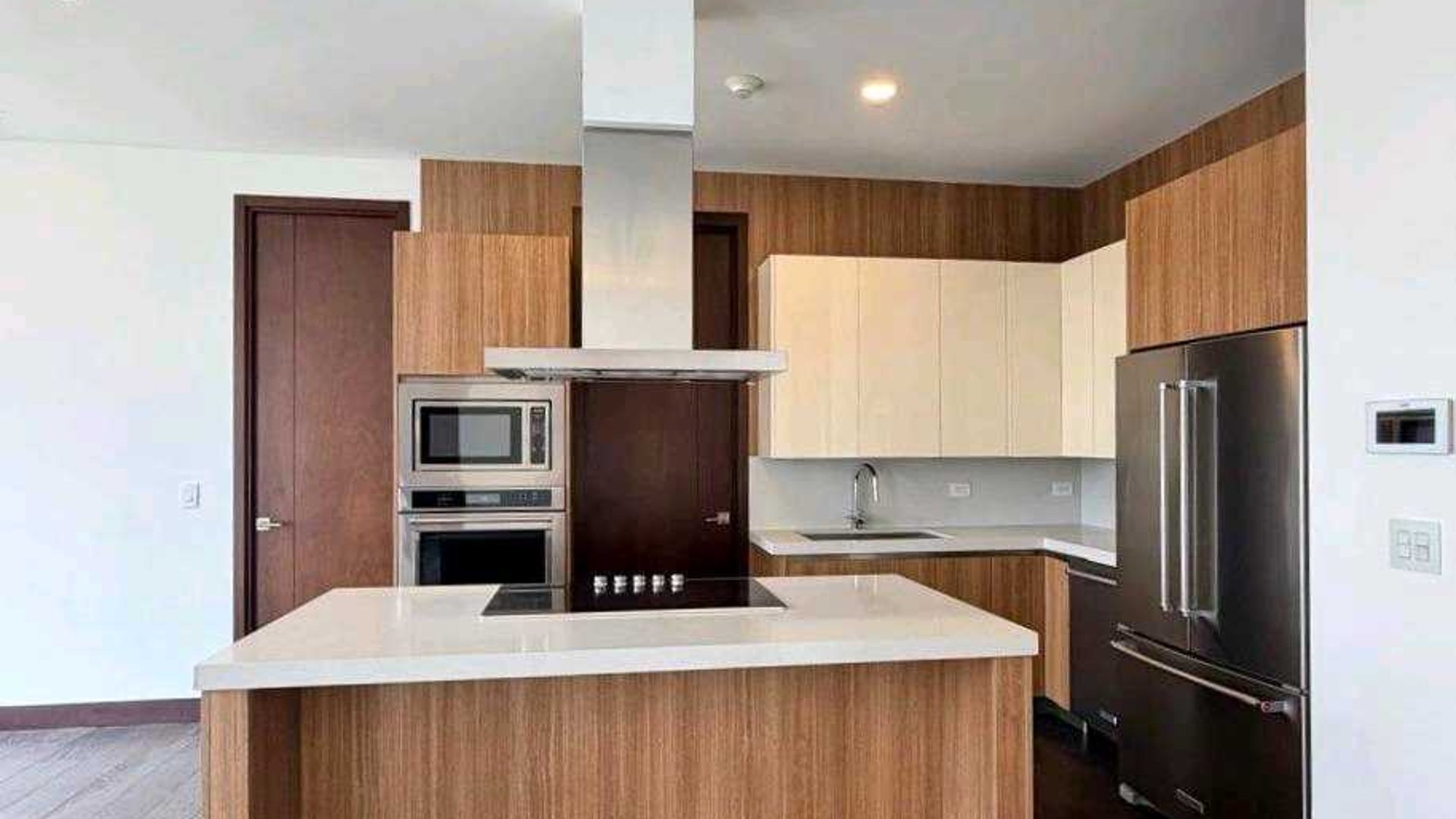 APARTAMENTO EN ALQUILER/VENTA???? Edificio Echo, zona 14 - Miniatura 3