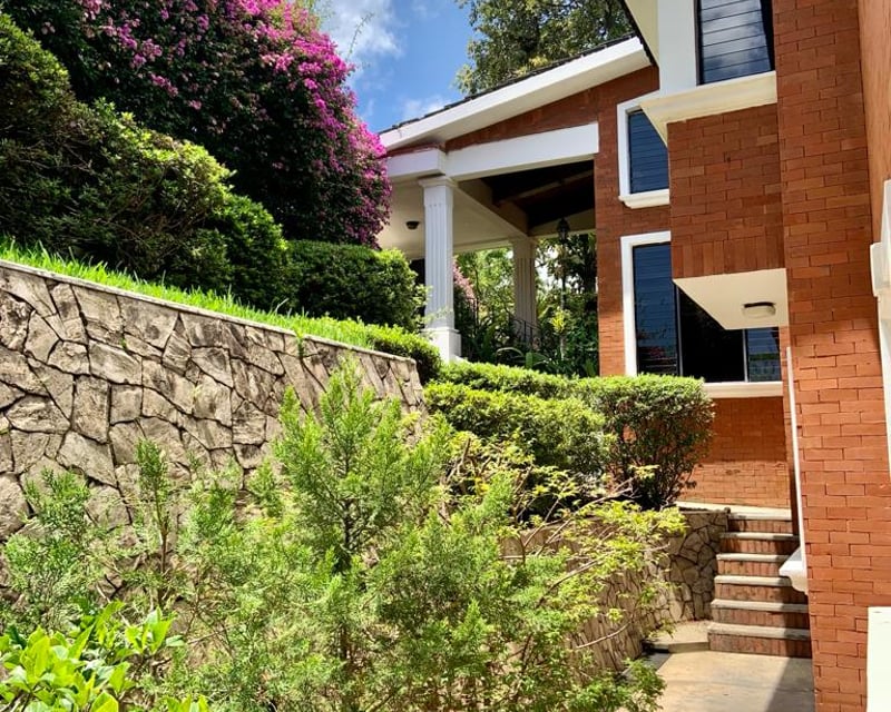Casa en venta, en Zona 13