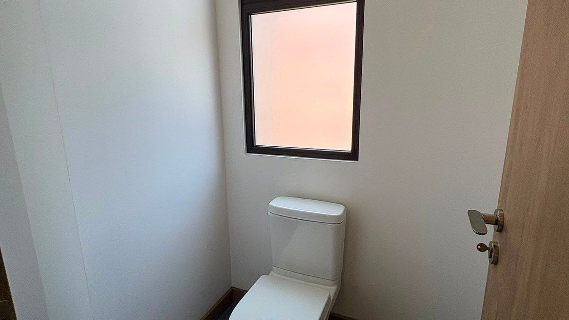 Apartamento en Alquiler  Edificio Torre Vertic Zona 14 - Miniatura 15