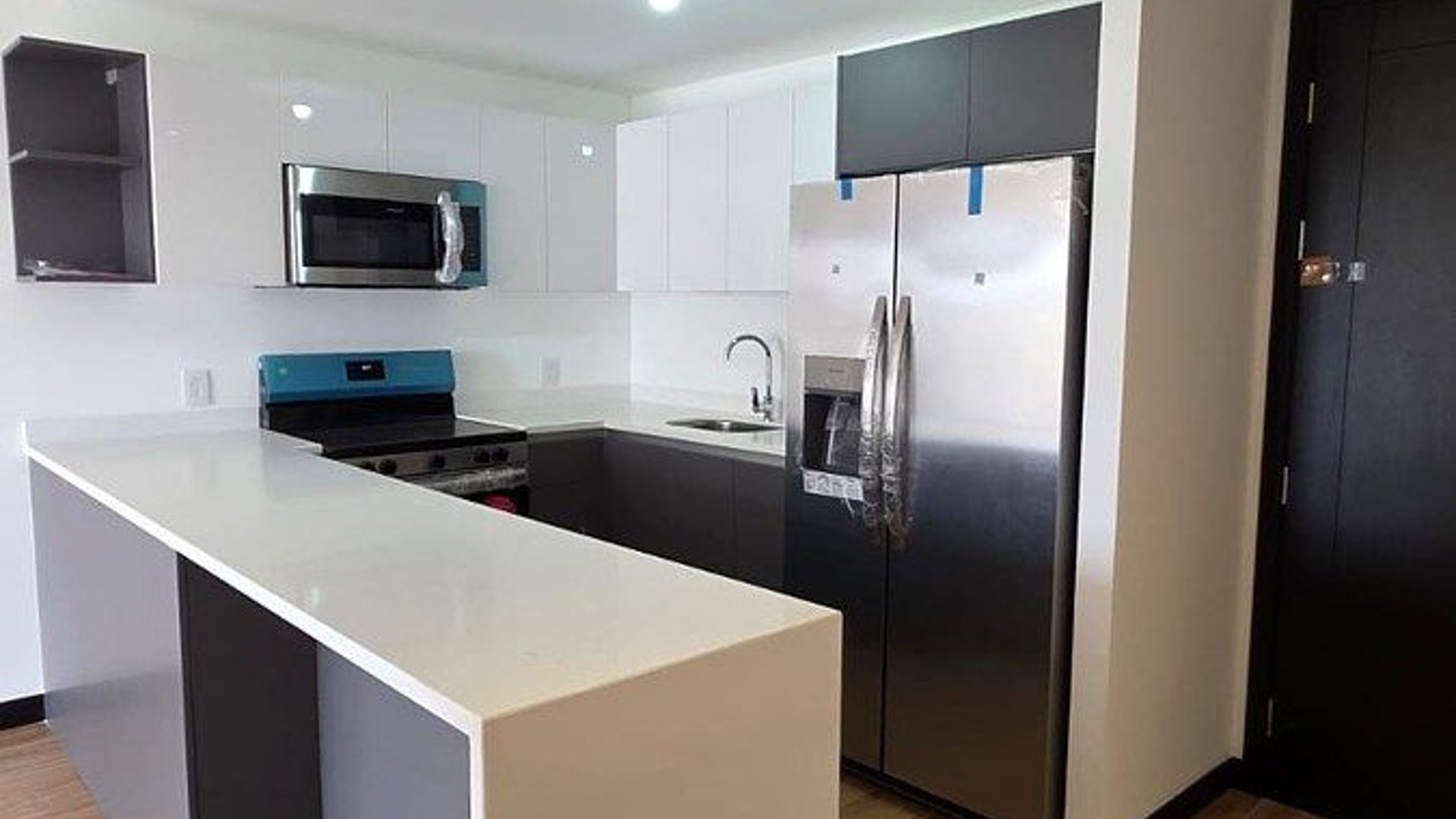 Apartamento en ALQUILER en zona 15 - Miniatura 4