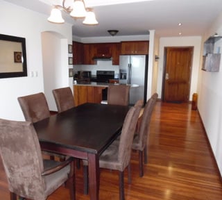 APARTAMENTO AMOBLADO ZONA 10