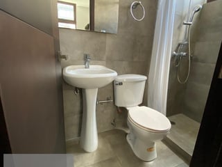 Apartamento en Venta con jardín , zona 10 - 3