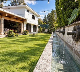 Casa colonial en venta en Muxbal, rumbo a Las Luces | 3,751 varas² de terreno