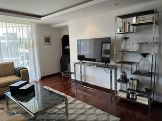 en Venta apartamento Amueblado y Equipado en la zona 10 - 3