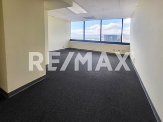 Oficina Penthouse Renta | Zona 10 | Murano Center - Image 3