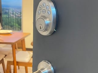 VENDO APARTAMENTO EN EVERO SAN MIGUEL PETAPA - Image 20