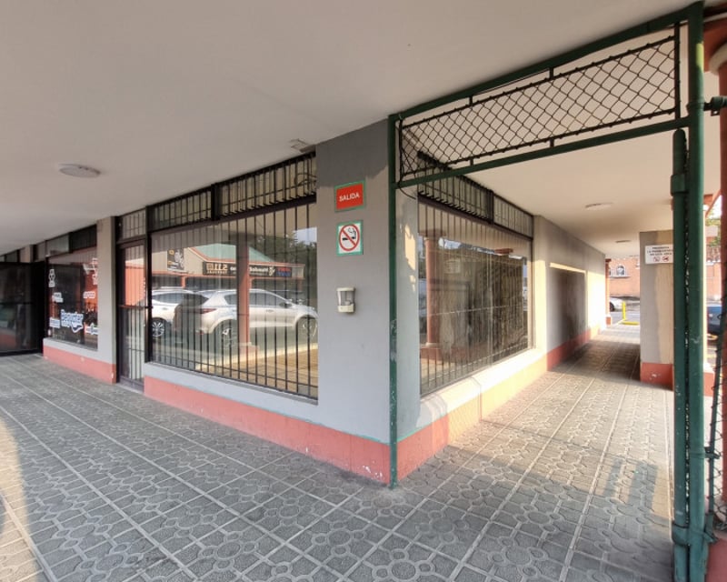 Local Comercial en el limite de Zona 10 y Zona 15