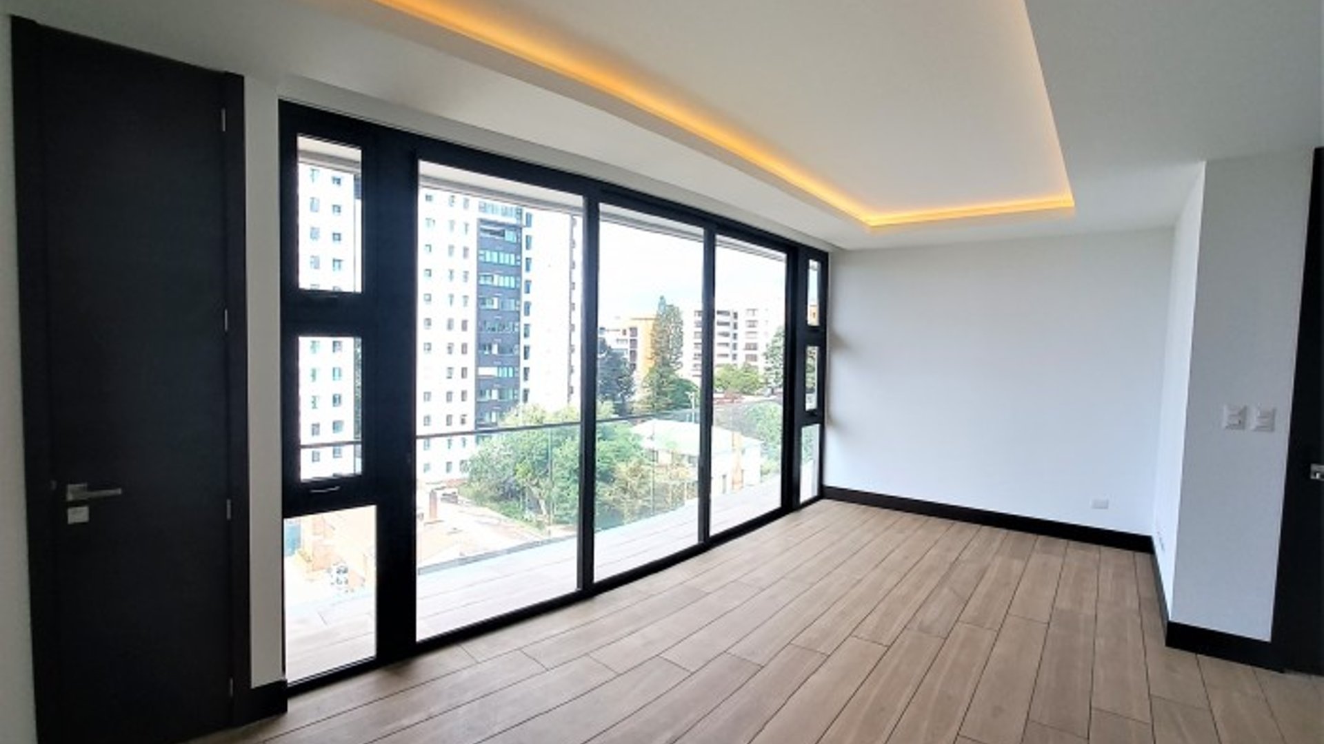 Apartamento de 1 habitación en venta Zona 15