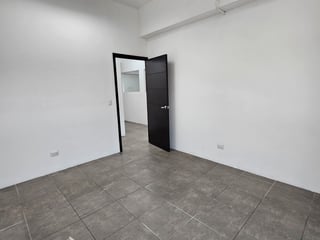 OFICINA EN RENTA EN ZONA 10 - 2