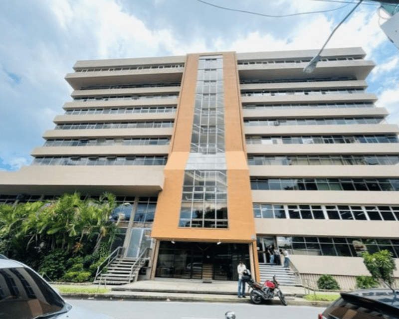 ALQUILER DE CÉNTRICA Y AMPLIA OFICINA 365MT2 - PLAZA MARITIMA, ZONA 10