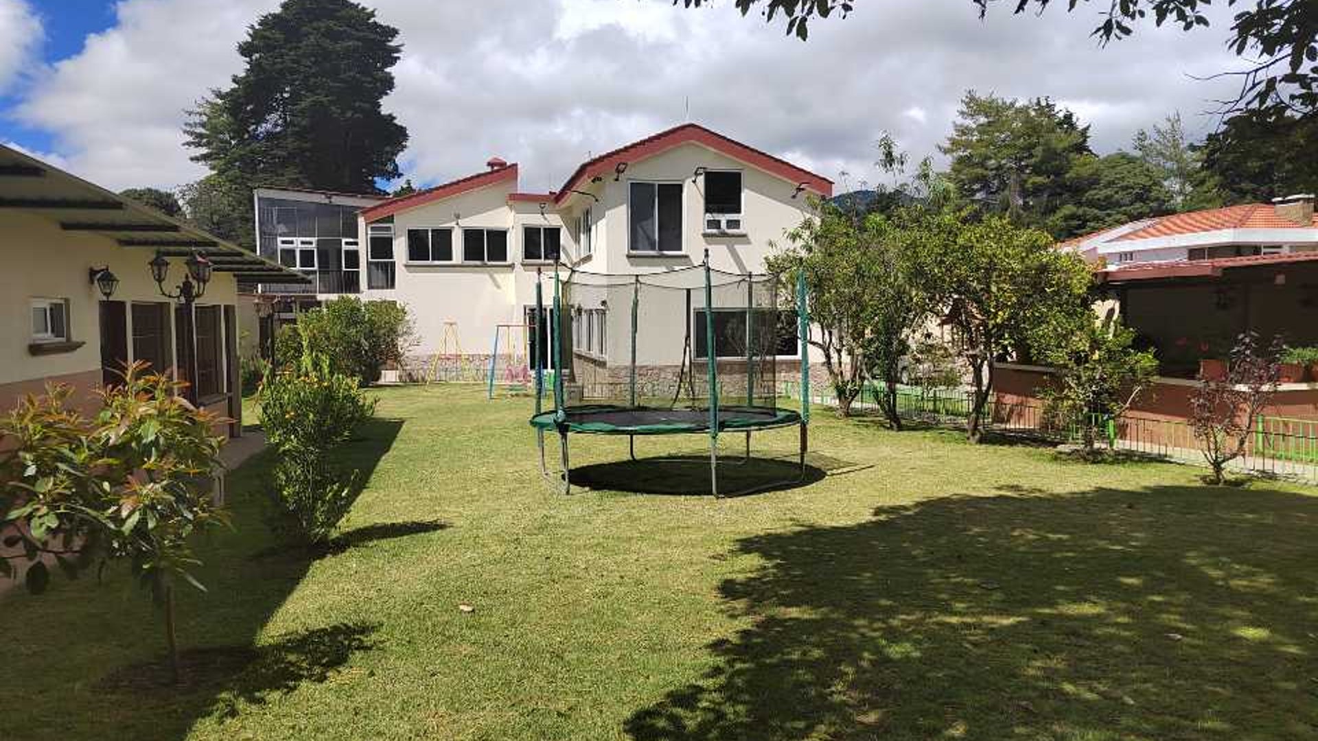 Vendo Casa en San Lucas Sacatepéquez - Image 1