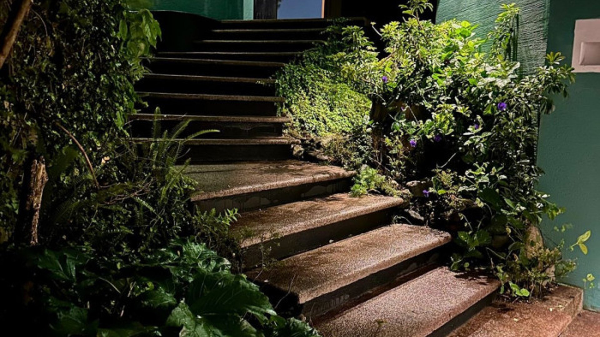 Casa residencial en San Rafael a un costado del Hilton
