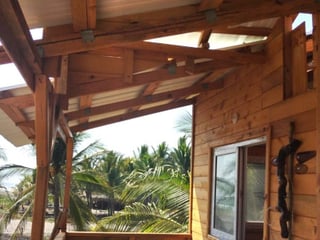 Terreno a orilla de la Playa con Casa en Venta - 4