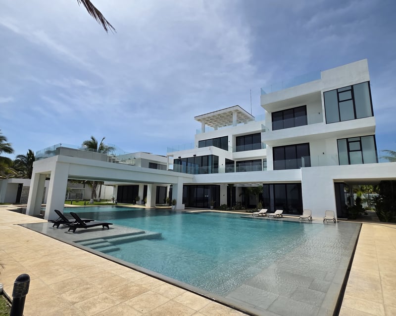 Exclusiva y Lujosa Casa venta frente al Mar Monterrico