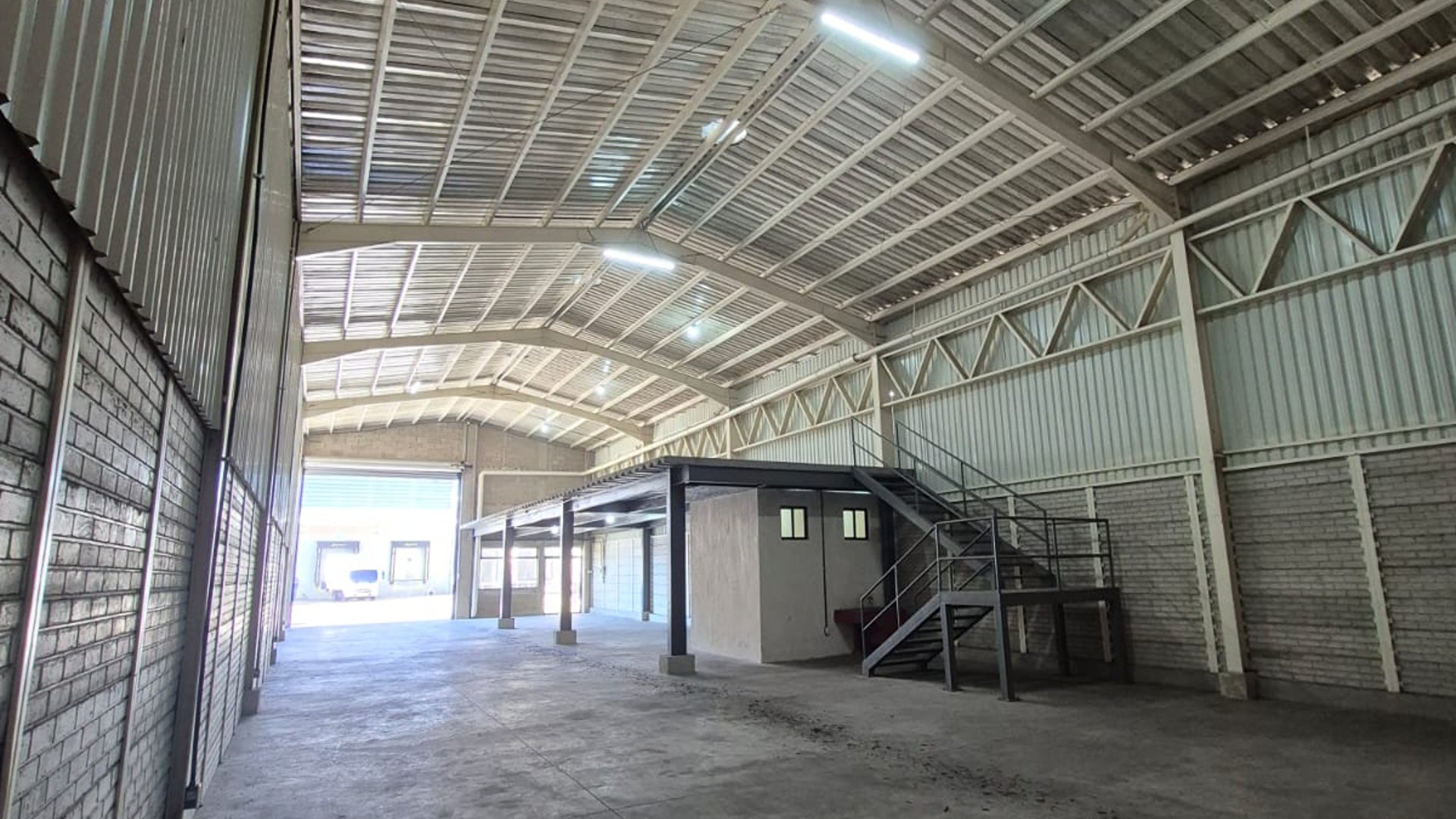 ???? OFIBODEGA EN RENTA – 390 M² | COMPLEJO INDUSTRIAL| MAZATENANGO - Miniatura 5