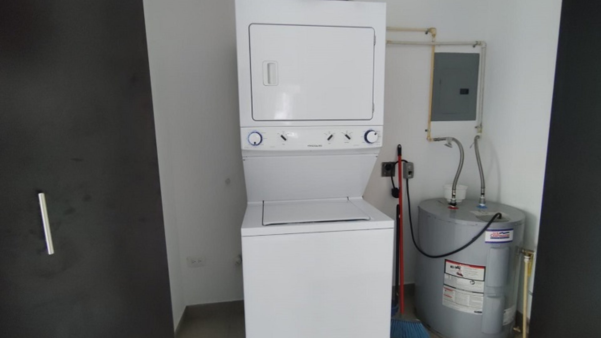 Alquilo Apartamento con Terraza en Zona 16 Cañada 16 - Miniatura 20