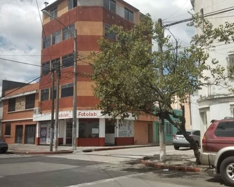 EDIFICIO EN VENTA – ZONA 1