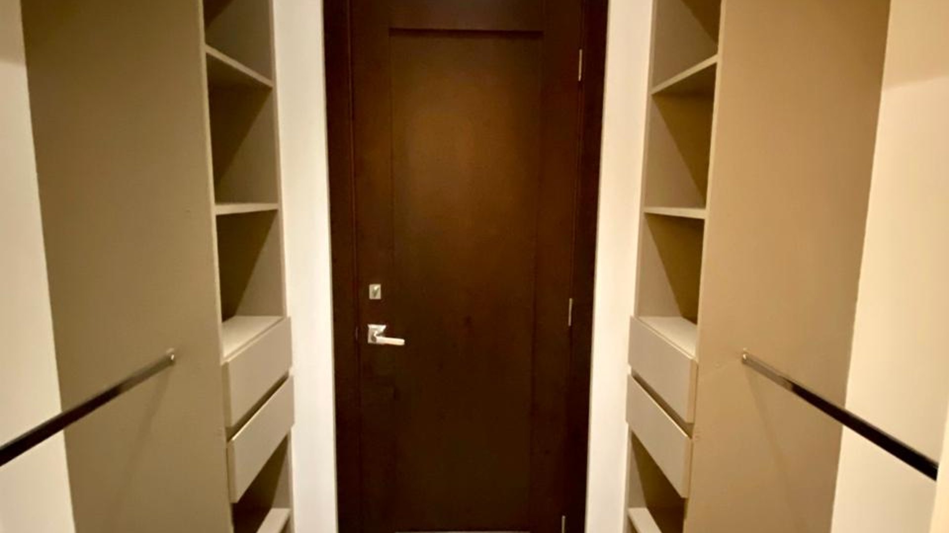 ????APARTAMENTO EN VENTA – 3 HAB  LIRIOS DE CAYALÁ | ZONA 16 - Miniatura 9