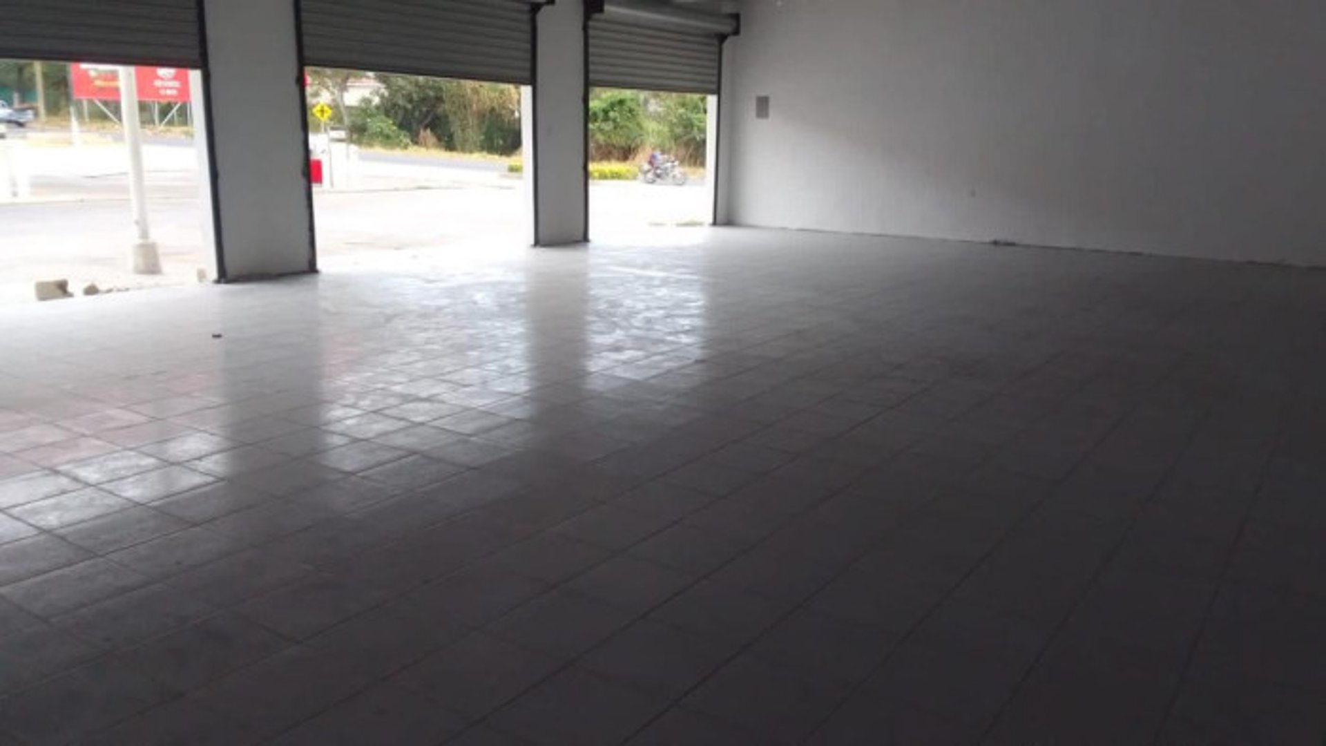 Local de 80m² en renta en Plaza en Carretera a Jutiapa - Miniatura 3