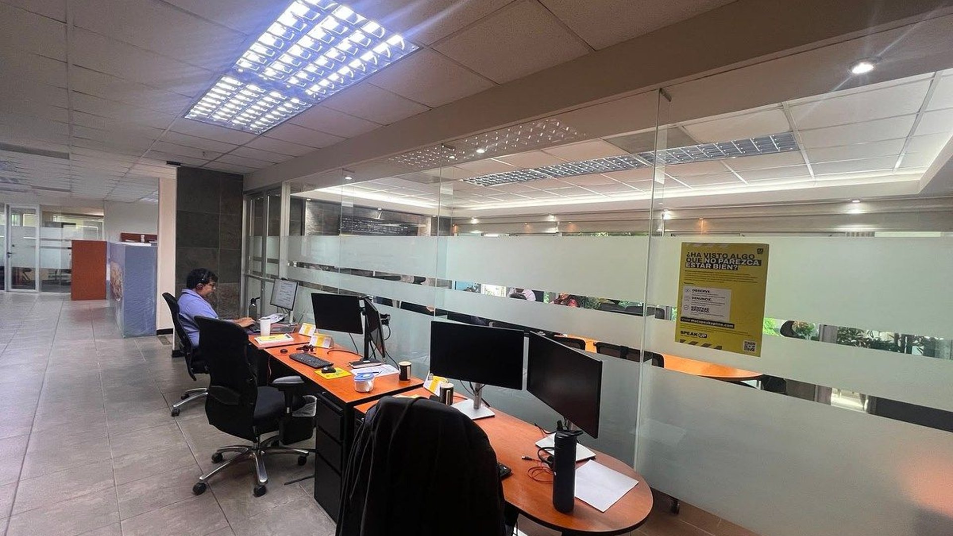 Oficina en venta, Zona 10 - Miniatura 8