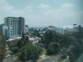 Oficina de 105.32 Mts2 en Renta en zona 9 Reforma - 2