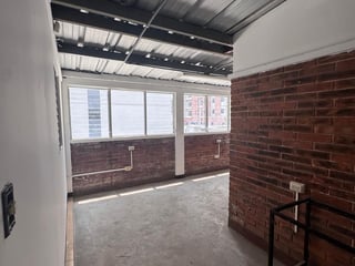 Renta de casa en zona 13 con 15 parqueos - 5