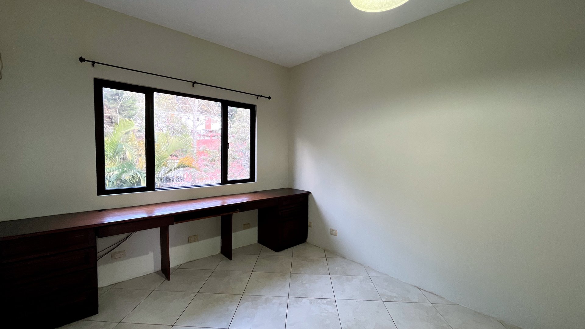 Casa grande en renta en zona 16 Kanajuyu 2 - Miniatura 20