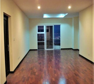 Amplio Apartamento en Venta en Montebello!!