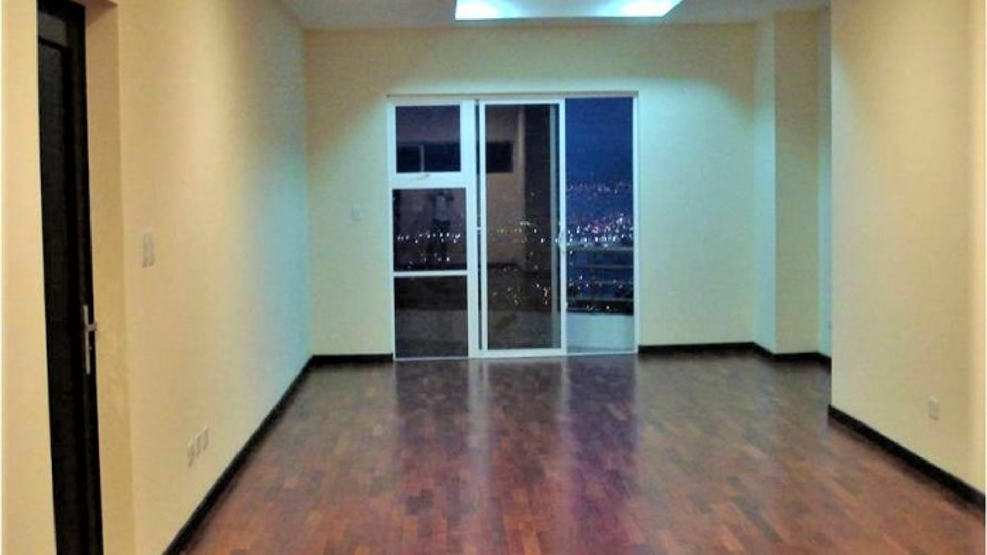 Amplio Apartamento en Venta en Montebello!!