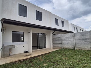 DOS CASAS EN VENTA – CONDADO SANTA FE, KM 30 CARRETERA A EL SALVADOR  - Image 8
