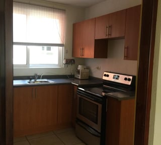 Apartamento en venta - 3 habitaciones nivel medio en  zona 12 Ref-5770