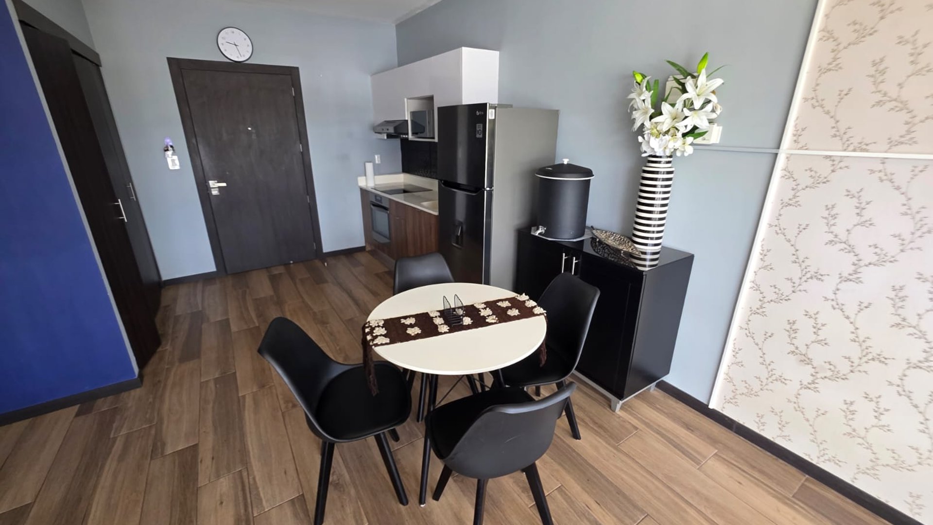 Apartamento moderno amueblado en renta en Muxbal 1 habitacion - Miniatura 4