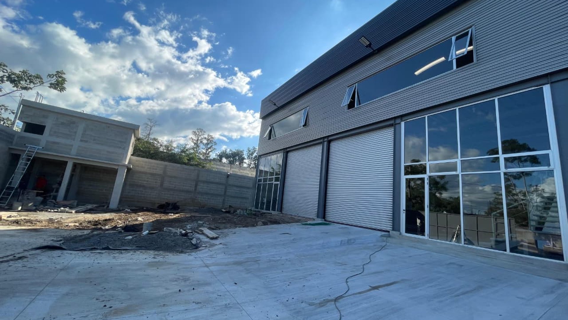Bodega en venta en pinares del lago zona 4 villa nueva - Miniatura 2