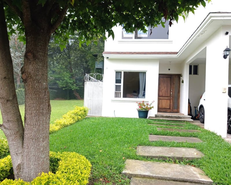 Casa en Venta en La Fontana, Fraijanes