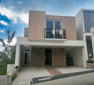 Vendo Casa de  Estreno en Altos de Village, Fraijanes /D