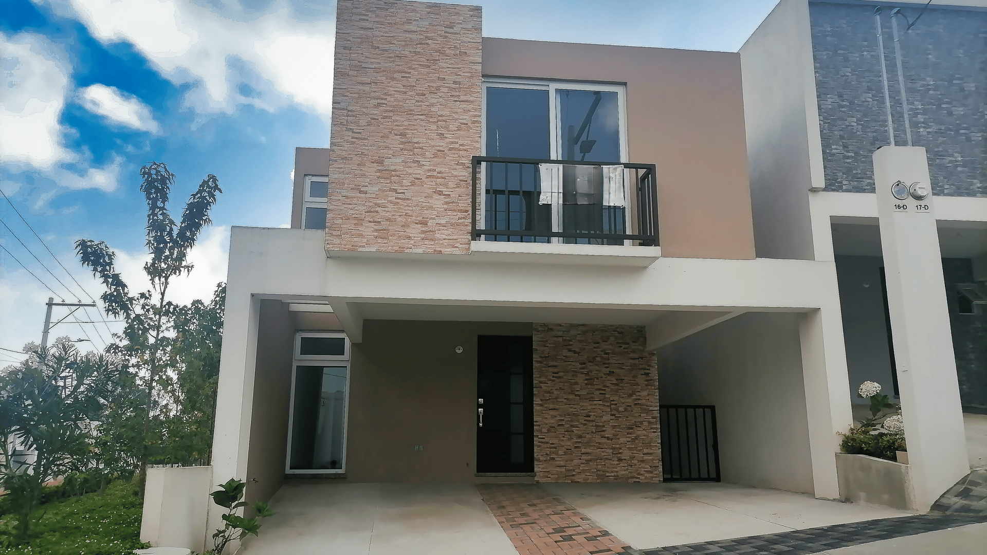 Vendo Casa de  Estreno en Altos de Village, Fraijanes /D