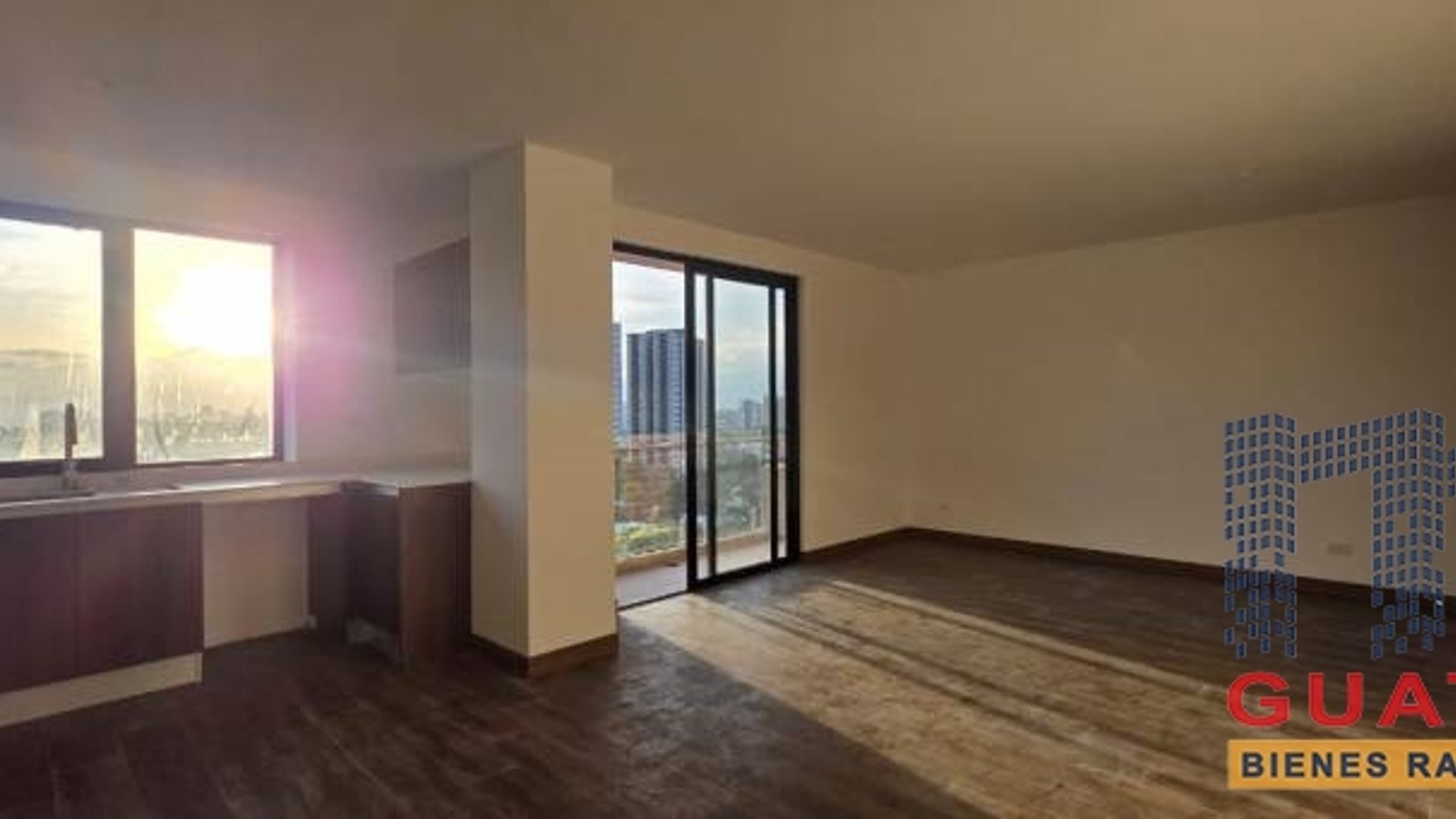 Apartamento en Venta, Zona 15 (V10114) - Miniatura 2