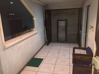 EDIFICIO DE CUATRO NIVELES  EN VENTA EN ZONA 5,.Excelente Ubicación . - 5