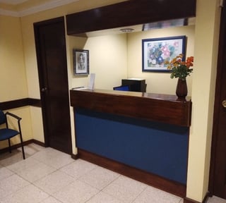 Alquiler de Clínica tabicada en Edificio Multimédica Zona 15 (B)