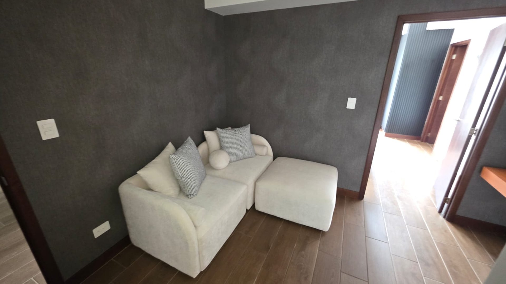 Apartamento en venta para estrenar- 3 habitaciones zona 10 Ref-5931 - Miniatura 4