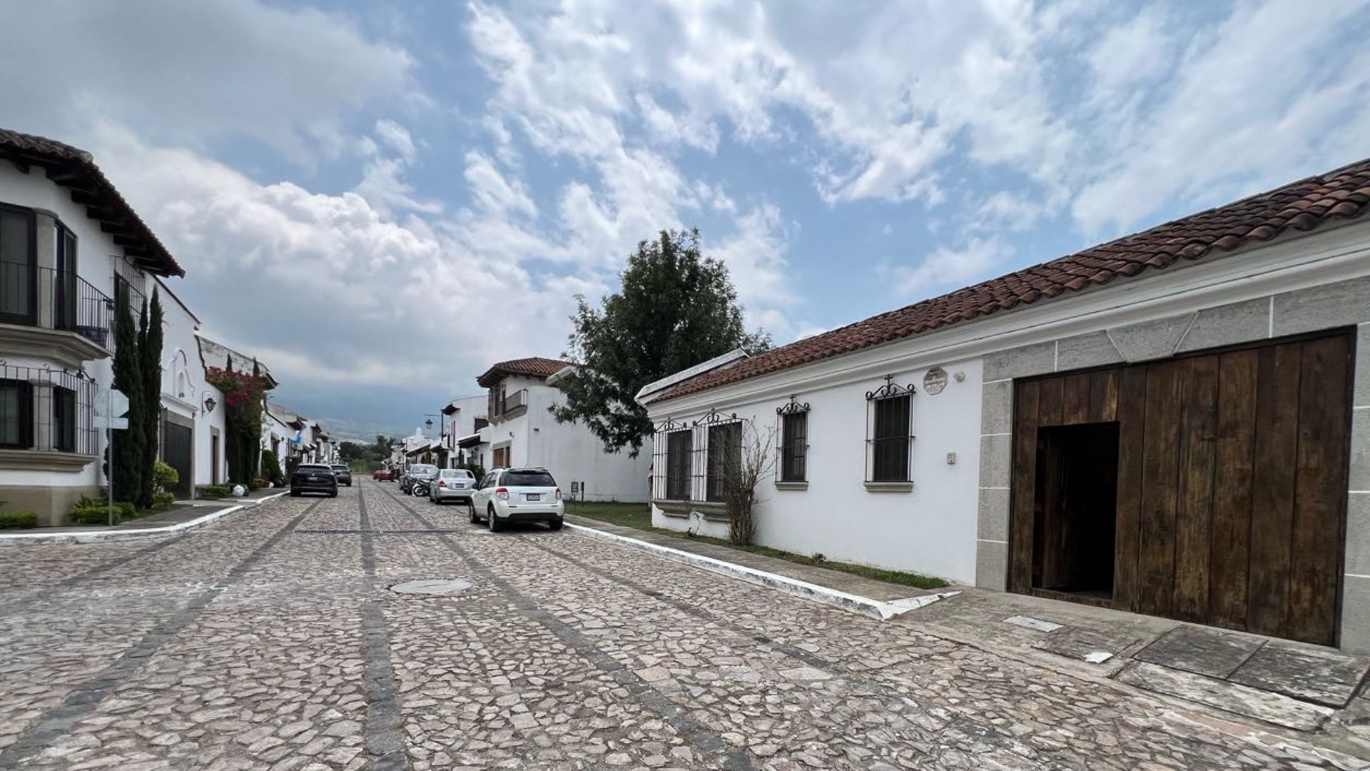 Venta/Renta de linda casa de 4 dormitorios en Portal de Antigua