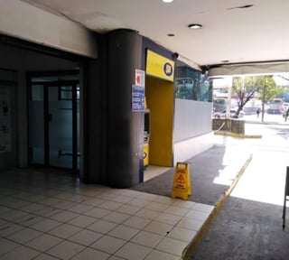 Vendo local con autoservicio en zona 12 centro comercial Gran Portal