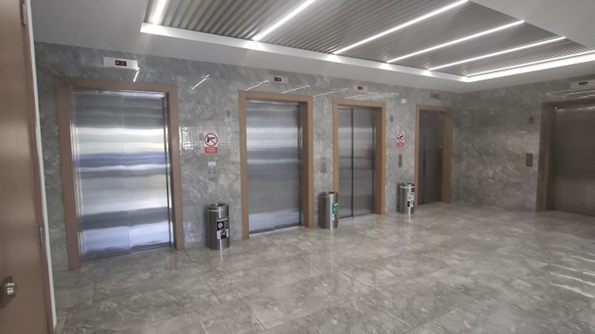 Clinica en Renta edificio Medico en zona 14 - Miniatura 4