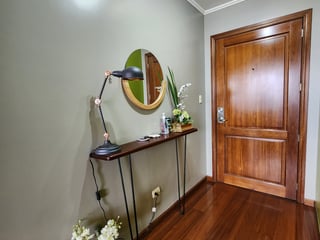 Amplio Apartamento en zona 10 en Alquiler - Image 22