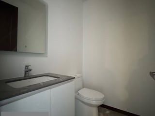 Apartamento nuevo a estrenar en Renta, zona 15 - Image 2