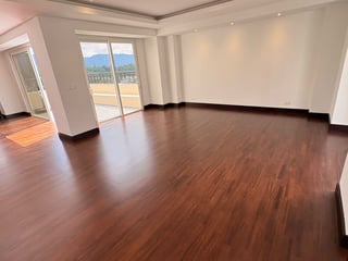 Alquilo apartamento en  zona 14 - 5