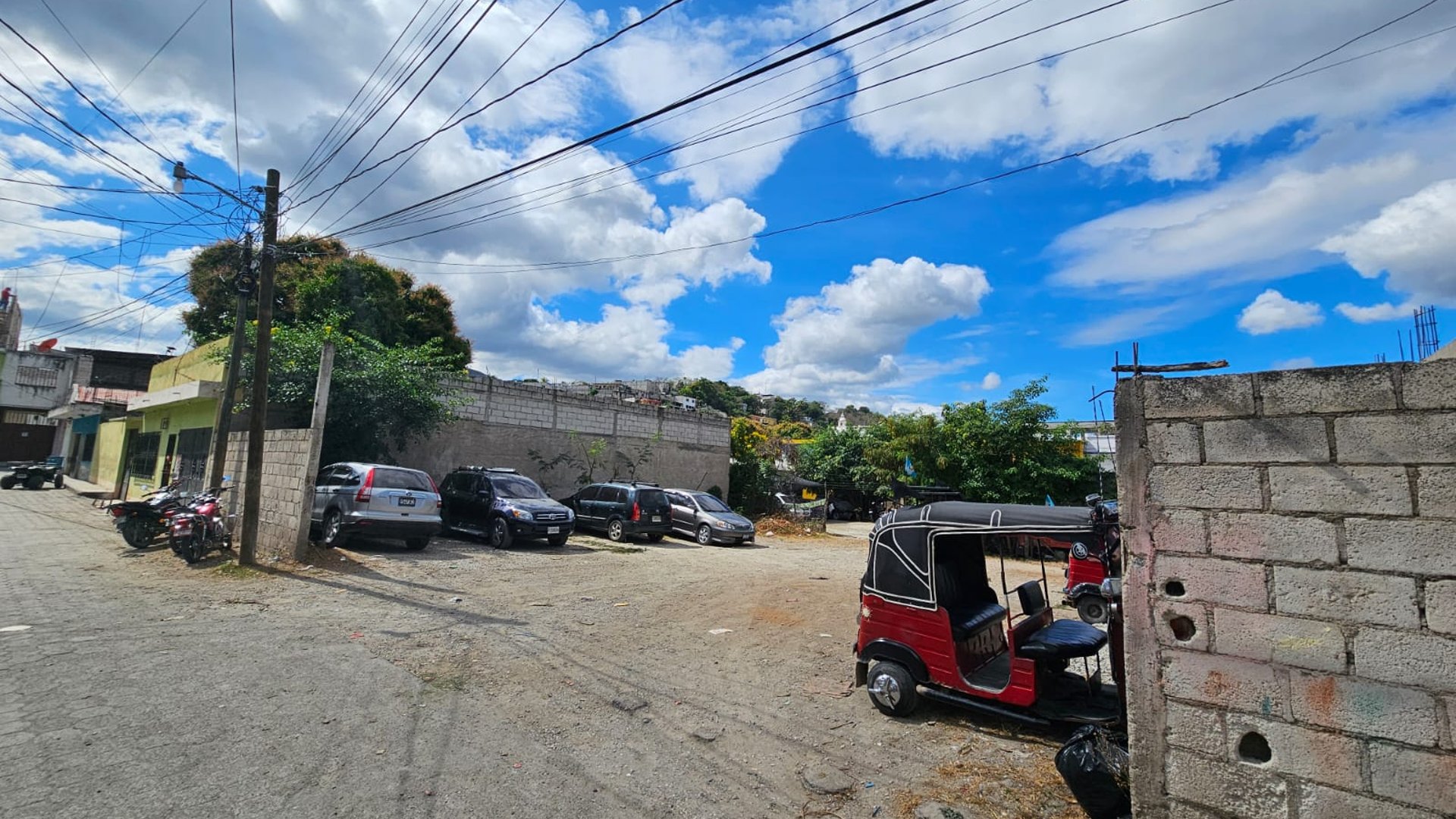 Terreno en Venta, Guastatoya - Frente a Nuevo Mercado y Terminal - Miniatura 5