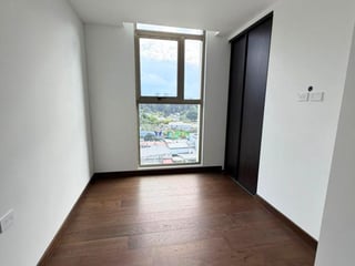 📍 APARTAMENTO EN RENTA – 3 HAB + BALCÓN | EDIFICIO ATARAH | ZONA 10 - 3