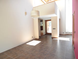 Beautiful two-story home with swimming pool for sale, 16 kilometers away from La Antigua, Guatemala. - Image 4