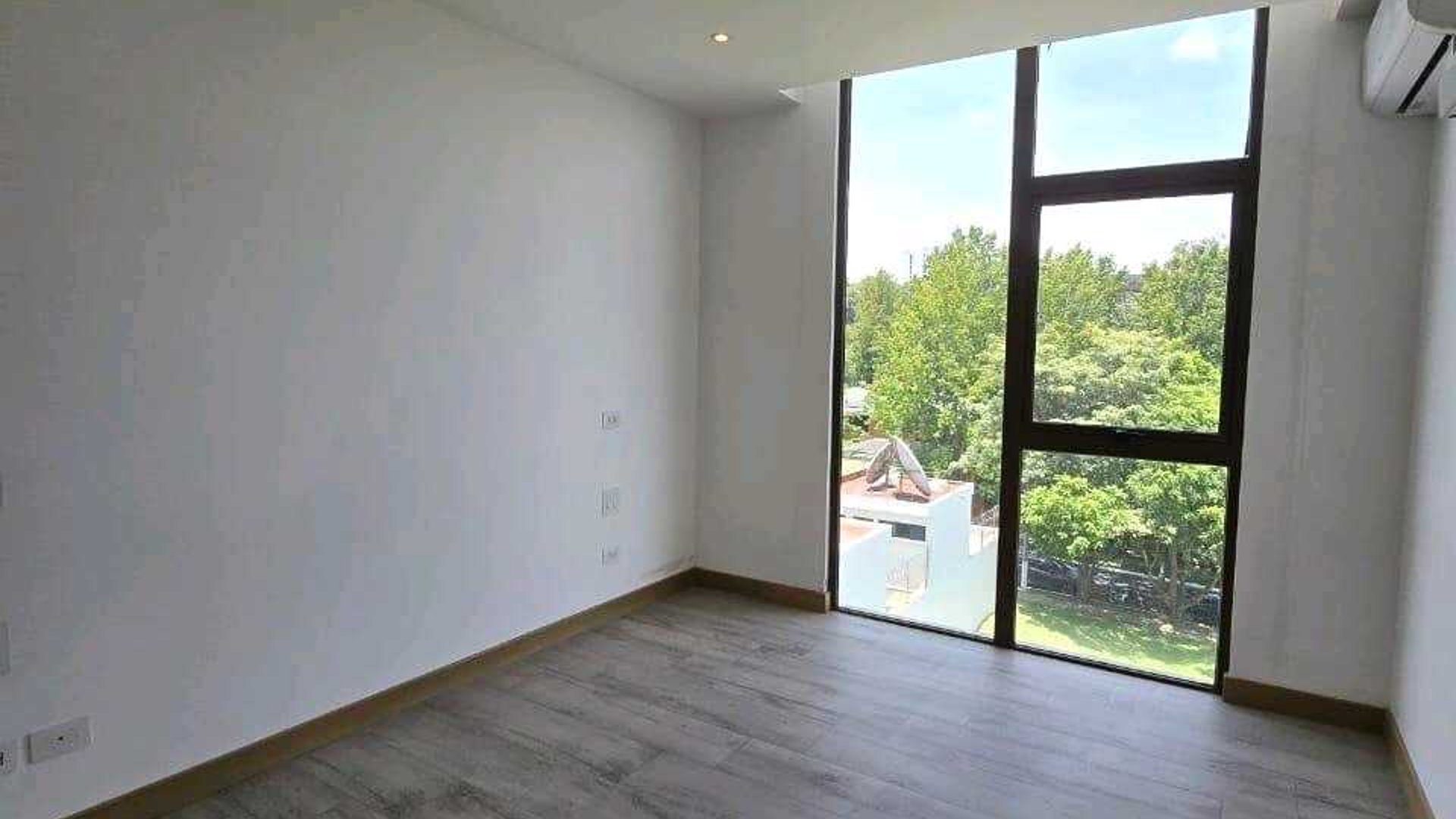 APARTAMENTO EN ALQUILER ???? Edificio Nordic, Zona 16 - Miniatura 8